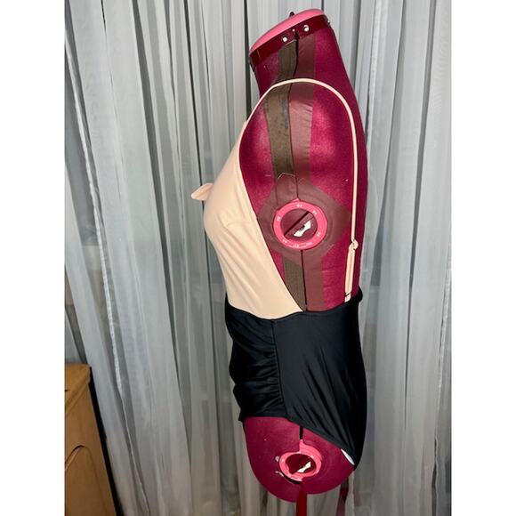 Cupshe Keyhole One Piece Swimsuit tie front pink black - Picture 3 of 6